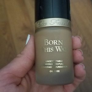 Too faced born this way in honey